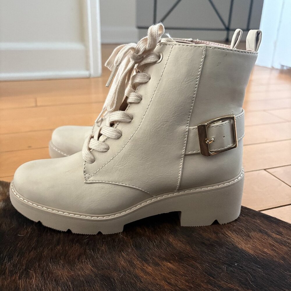 Naturalizer Cabaret Lace-Up Booties
